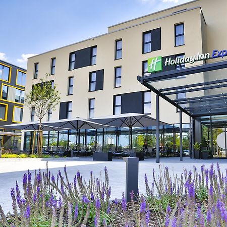 Holiday Inn Express Karlsruhe - City Park By Ihg Dış mekan fotoğraf
