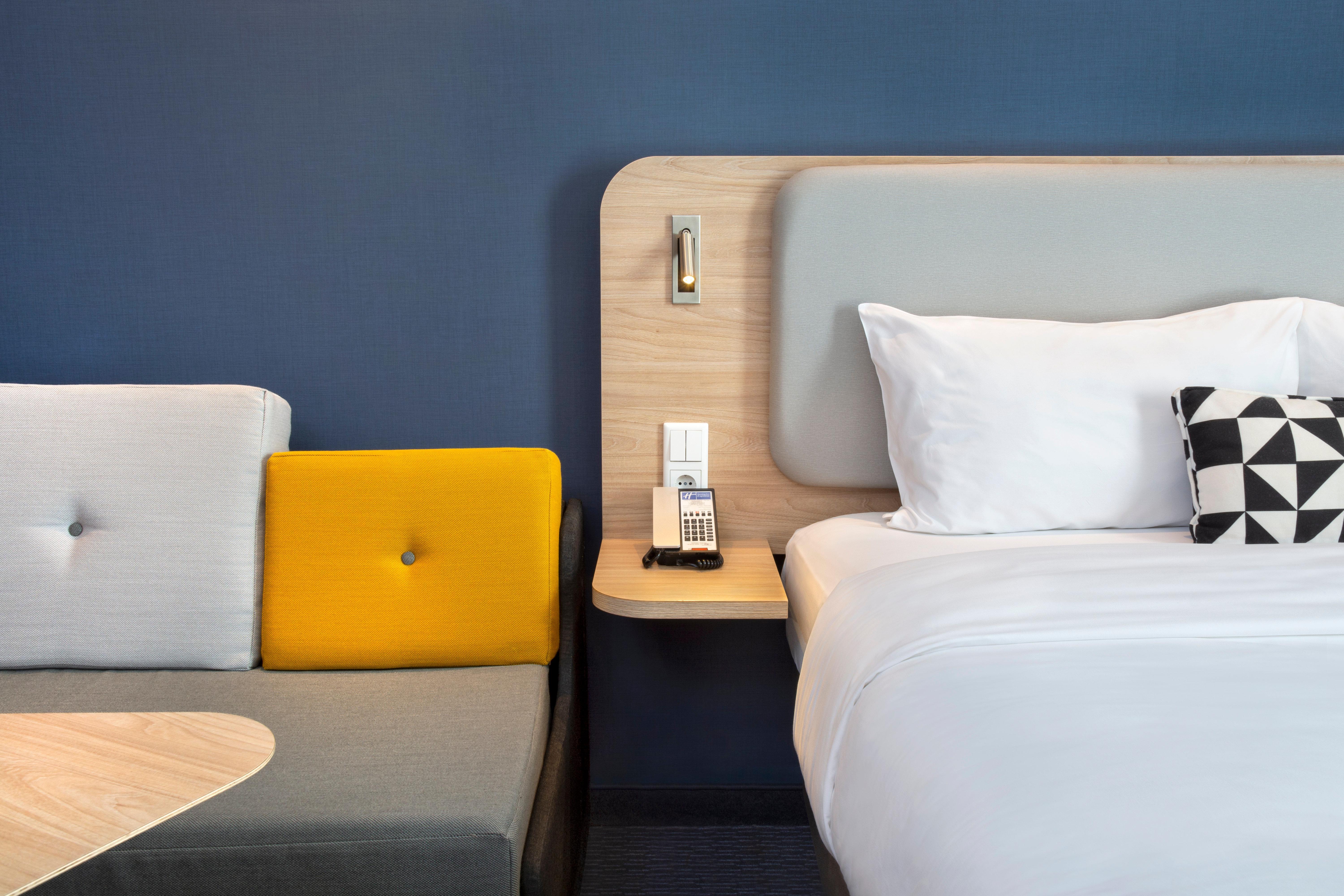Holiday Inn Express Karlsruhe - City Park By Ihg Dış mekan fotoğraf